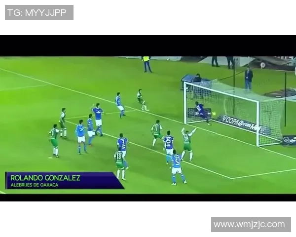 足球明星背影车贴展现运动魅力与个性风采的完美结合 足球明星背影车贴展现运动魅力与个性风采的完美结合